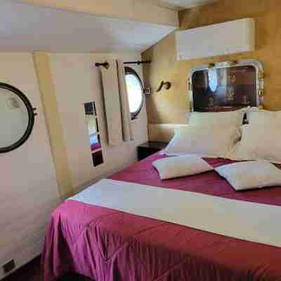Péniche Mirage-chambre d'hôtes Rooms