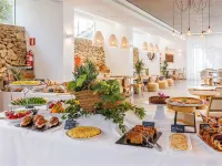 Can Lluc Boutique Country Hotel & Villas, a Member of Beyond Green فنادق في سان أنتوني دي بورتماني