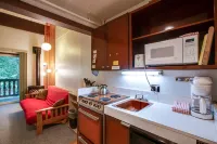 Snowline Lodge - Condo 56 - Sleeps 4 - Close to Mt Baker! Free Wifi!