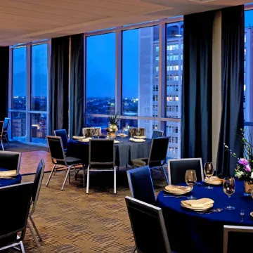 Four Points by Sheraton Philadelphia City Center Отели рядом с достопримечательностью «Филадельфия - центр города»
