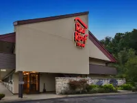 Red Roof Inn Charleston West - Hurricane, WV Hotels in Scott