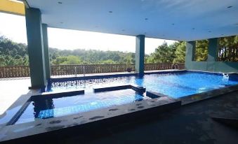Luxury Crosswinds Resort