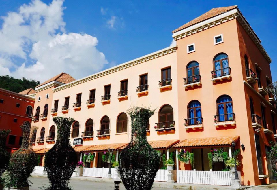 hotel overview picture