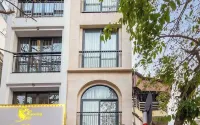 Bella Rosa Hotel & Travel Hotell i Sơn Tây