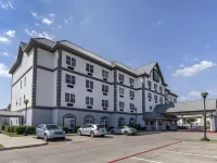 Quality Inn & Suites I-35 E-Walnut Hill Hotels in der Nähe von Freizeitpark Zero Gravity