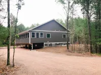 Eagle's Nest Guest House II - Less than 2 Miles to Sand Valley - 16 beds!