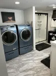 Cozy/Modern Home Close to Pool/Park, Quick Uber to Downtown or the Univeristy