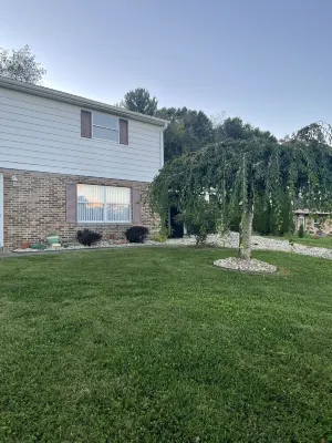 Serene 2BR: Near-Town Convenience Meets Nature Getaway, Ideal for All Travelers