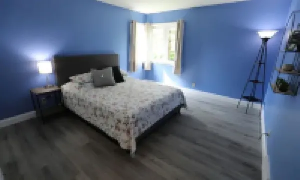 The Maria Two Bedroom LOWER, close to Falls & Casino!