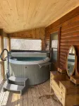 Connie's Little House w/Private Hot Tub Hotel a Star Township