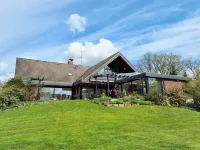 In the holiday home Hamburg: Apartment 2 with a covered balcony in a quiet location! Hotels in Seevetal