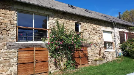La Grange de La Tuilerie, Gîte Tout Confort Avec Piscine, à 7 km d' Uzerche