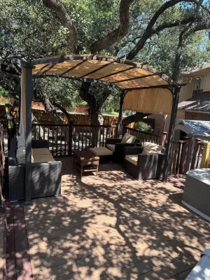 Private Pool & Hottub. Sea World Area . Beautifulhome Royaloak Village Hotels near USAF Airman Heritage Training Complex, JBSA-Lackland, TX