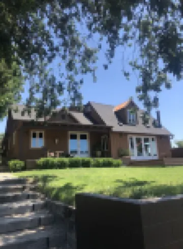 Vineyard Views, Ideal westside location near Wineries & downtown Chic 2bed/2bth