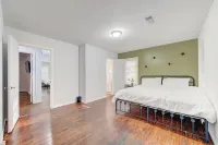 Workers Haven - Pet Friendly- Patio - Fiber Wi-Fi - King Bed Hotels in Beaumont