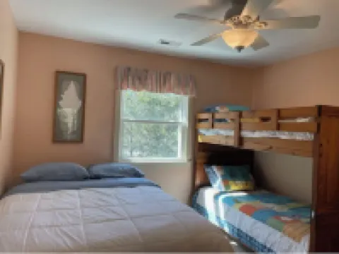 Luxury, private spa beach home steps to the ocean with sauna, hot tub, spa baths