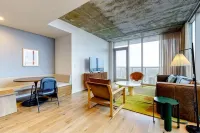 Austin Downtown Condo - 1BR Lakeview 23rd-floor
