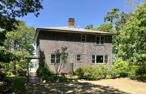 Sparkling Waterfront Gem, Spectacular Views, Private Beach, Great for Kayaks