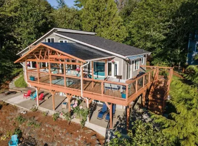 Serene Inlet WATERFRONT Beach House Hotel dekat Evergreen State College