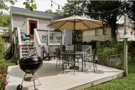 Chesapeake Comfort, Annapolis. Отели рядом с достопримечательностью «Уильям Пака Хаус & Гарден»