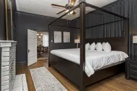 3 bedroom Luxury Cottage in Downtown and Near LSU