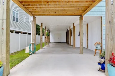 Townhouse a block from beach, Ocean facing, EZ Access elevator, Covered parking!