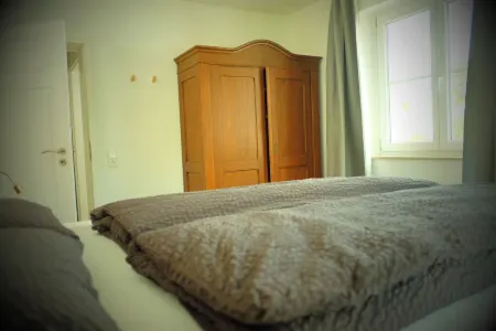 Raft home | meadow view | child and pet friendly! Отели в г. Байрсброн