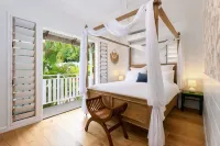 Pandanus Place - with Bicycles!