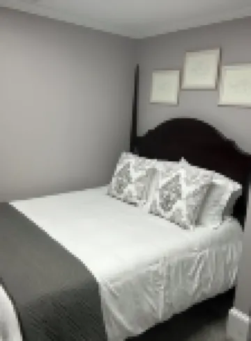 River Room Getaway on Front Street Downtown Georgetown