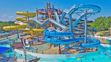 Elegant Family Home near Kemah, League City, NASA Space Center, Galveston Beach