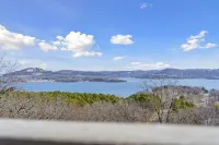 Lovely Lake Home with Stunning Views-Your perfect Table Rock Lake Getaway Awaits