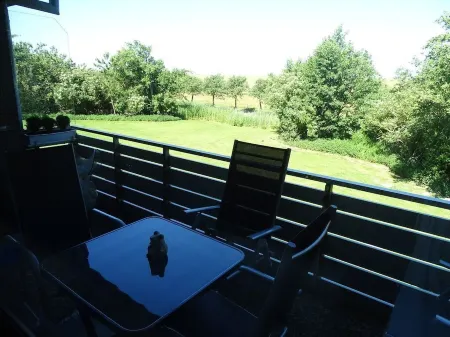 Beautiful vacation apartment directly on the North Sea dike