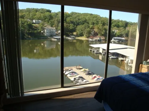 Lake of the Ozarks Indian Pointe 2 bedroom vacation condo with amazing views!!