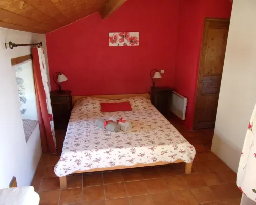 Charming cottage la FENIERE in quiet area, 105m², 3 ch, heated swimming pool Hotels in Joyeuse