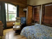Las Palmas Tree Haus - Cloud Lane