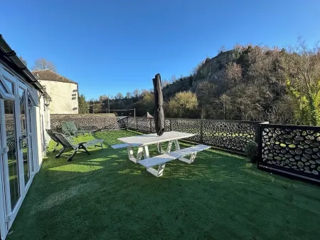 Delightful House in the Heart of the Matlocks! Отели рядом с достопримечательностью «Gulliver's Kingdom»