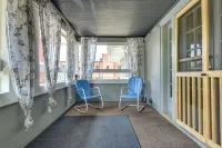 Historic Home in the Heart of the City on Street Car Line