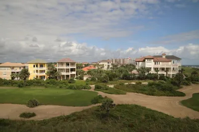 The BEST View at Cinnamon Beach- Largest Ocean Unit, Sunrise and Sunset! Các khách sạn gần Fairways Condominium Associates
