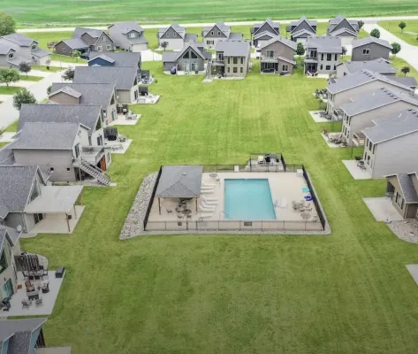 Updated & beautiful family-friendly, getaway at Bridges Bay!