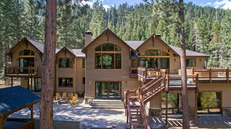 5 Bedroom Mountain Luxury Estate wIndoor Pool 5 acres