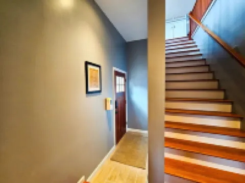 Peaceful Retreat with Stunning Mountain Views for Unforgettable Memories