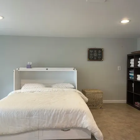 Beachfront Bliss: Water Front, Steps to Sand, Minutes from Dining & Attractions!