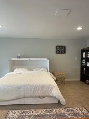 Beachfront Bliss: Water Front, Steps to Sand, Minutes from Dining & Attractions!