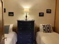 Summit Condo ... Near the Village. Summers Are Almost Heaven!! Hotele w: Edray