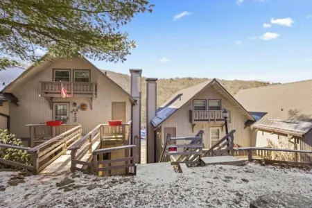 Ski-in Chill-out - AC! On Slopes