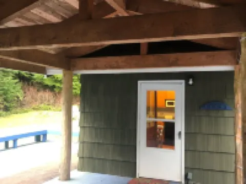 Diamond House, cozy home in a park-like setting Hotels in Ketchikan