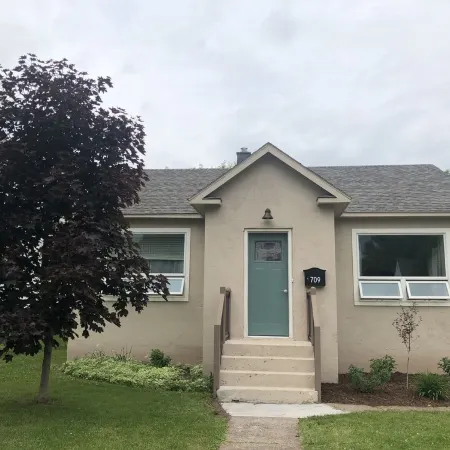 Cozy remodeled cottage in heart of Ashland/Chequamegon Bay/Lake Superior