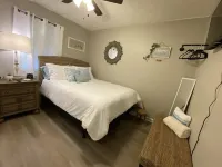 Uncork, Unwind, Relax @ this Family & pet Friendly Lake Home #1