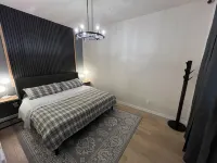 Little Giant, concrete builtSerene 2-bedroom house with WiFi in charming Coram Hotels near Glacier National Park