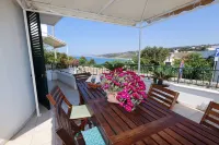 SEA VIEW BAY HOUSE Hotels in Patù